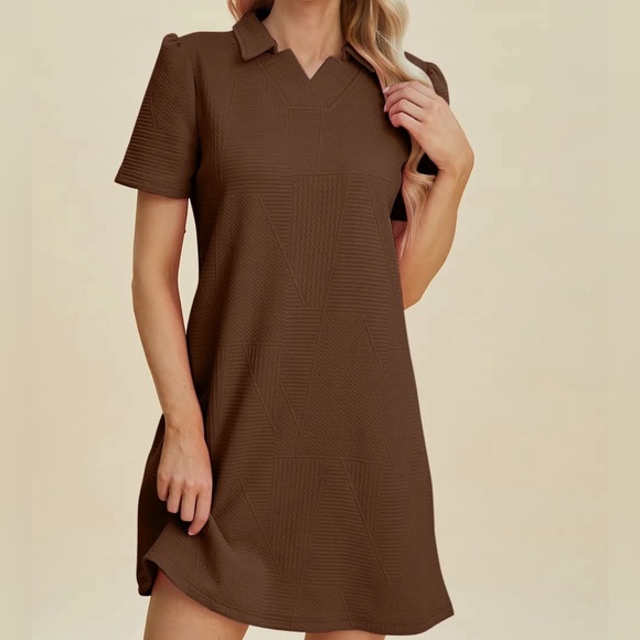 Minimalist Texture Short Sleeve Dress - Picture 12 of 13